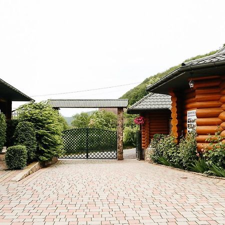 Chudodievo In Chynadievo Mini-Hotel Chynadiyovo Ngoại thất bức ảnh