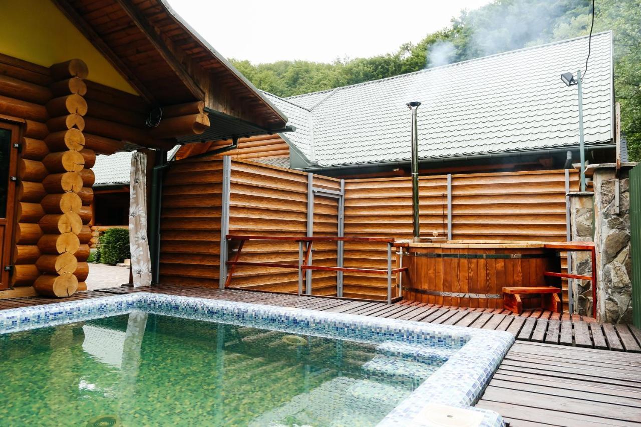 Chudodievo In Chynadievo Mini-Hotel Chynadiyovo Ngoại thất bức ảnh