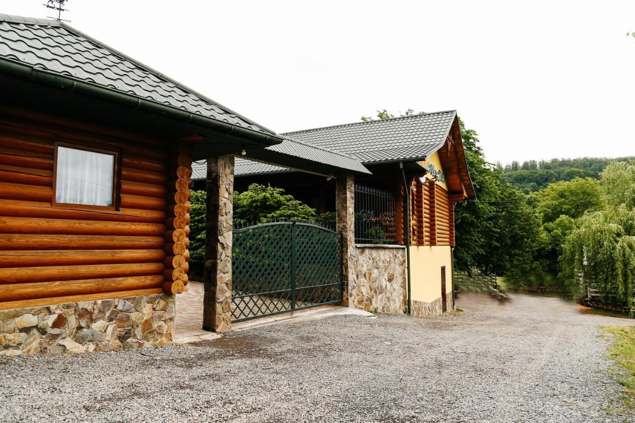Chudodievo In Chynadievo Mini-Hotel Chynadiyovo Ngoại thất bức ảnh