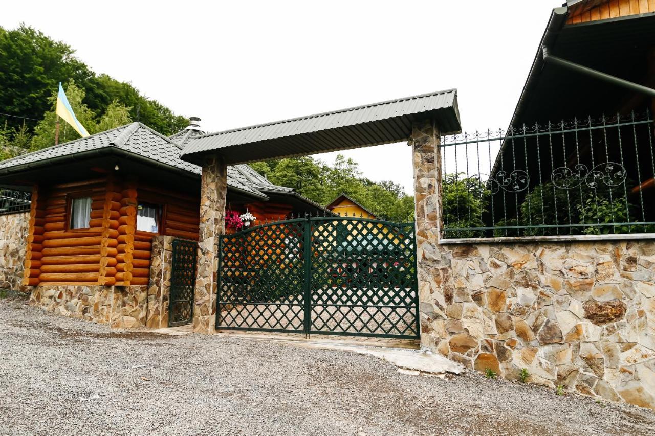 Chudodievo In Chynadievo Mini-Hotel Chynadiyovo Ngoại thất bức ảnh