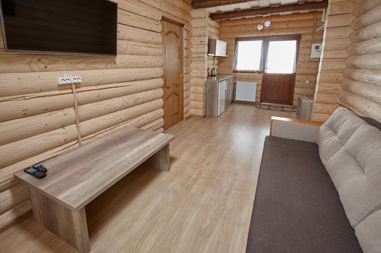 Chudodievo In Chynadievo Mini-Hotel Chynadiyovo Ngoại thất bức ảnh